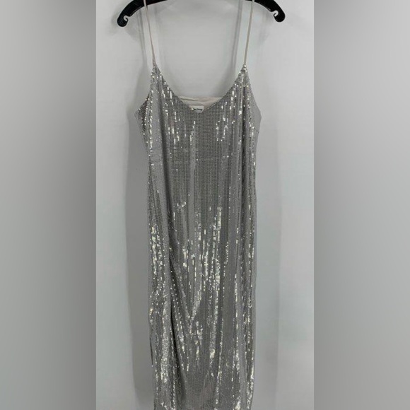 the drop Dresses & Skirts - The Drop Womens Silver Sequin Spaghetti Strap V-neck Midi Slip Dress Size Large